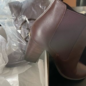 New Michael kors boots 4 1/2 inch
